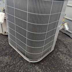 2013 Carrier 3 Ton AC Condenser Straight Cool R410