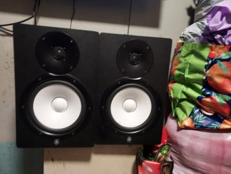 Yamaha HS8 8-inch Powered Studio Monitor Pair - Black