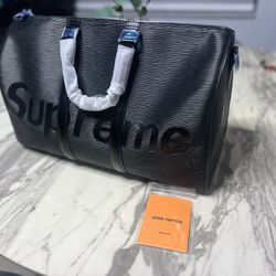LV Supreme Bandouliere