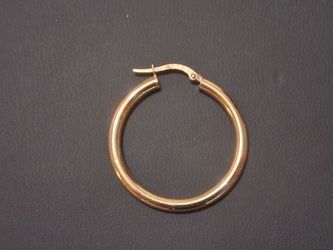 14k Yellow gold hoop earring