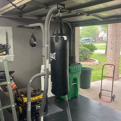 Everlasting Punching Bag With Stand