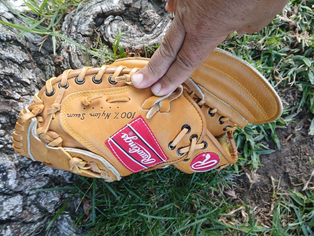 Rawlings "MIKE PIAZZA "YOUTH" CATCHERS GLOVE (SEE PICS) LOCATED IN GLENDORA!!!