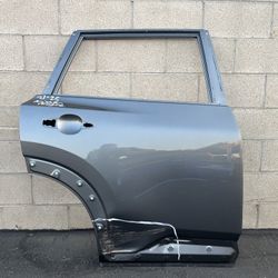 2021-2022-2023-2024  NISSAN ROGUE REAR RIGHT DOOR OEM 