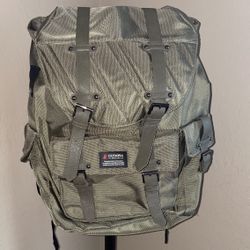 Olympus USA Hopkins 18” Backpack