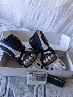Slightly used BMW gloves