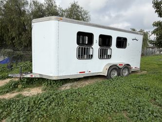 Featherlite 3 Horse Trailer