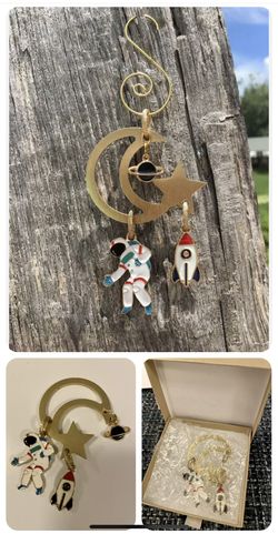 Space Traveler Charm Christmas Ornament w/ Gift Box | Astronaut | Rocket | Moon