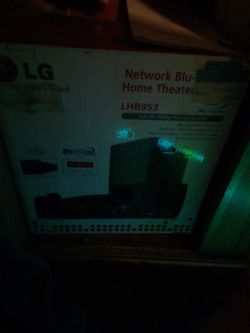 LG network Blu-ray Disc Home Theater System Full HD 1080p Picture Quality LHB953