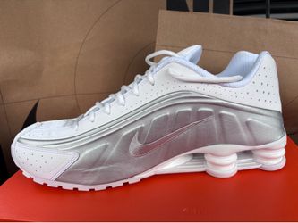 NIKE SHOX R4 Brand New Men’s SIZE 13