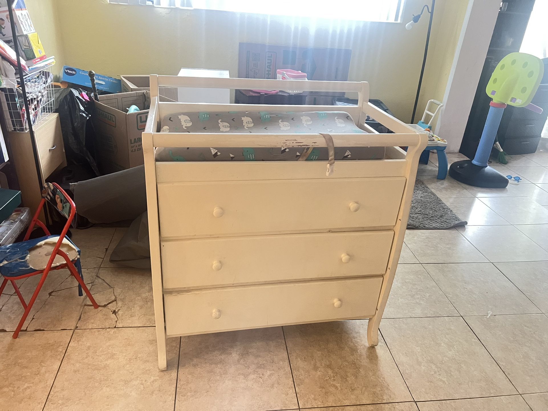 Dresser With Changing Area On Top