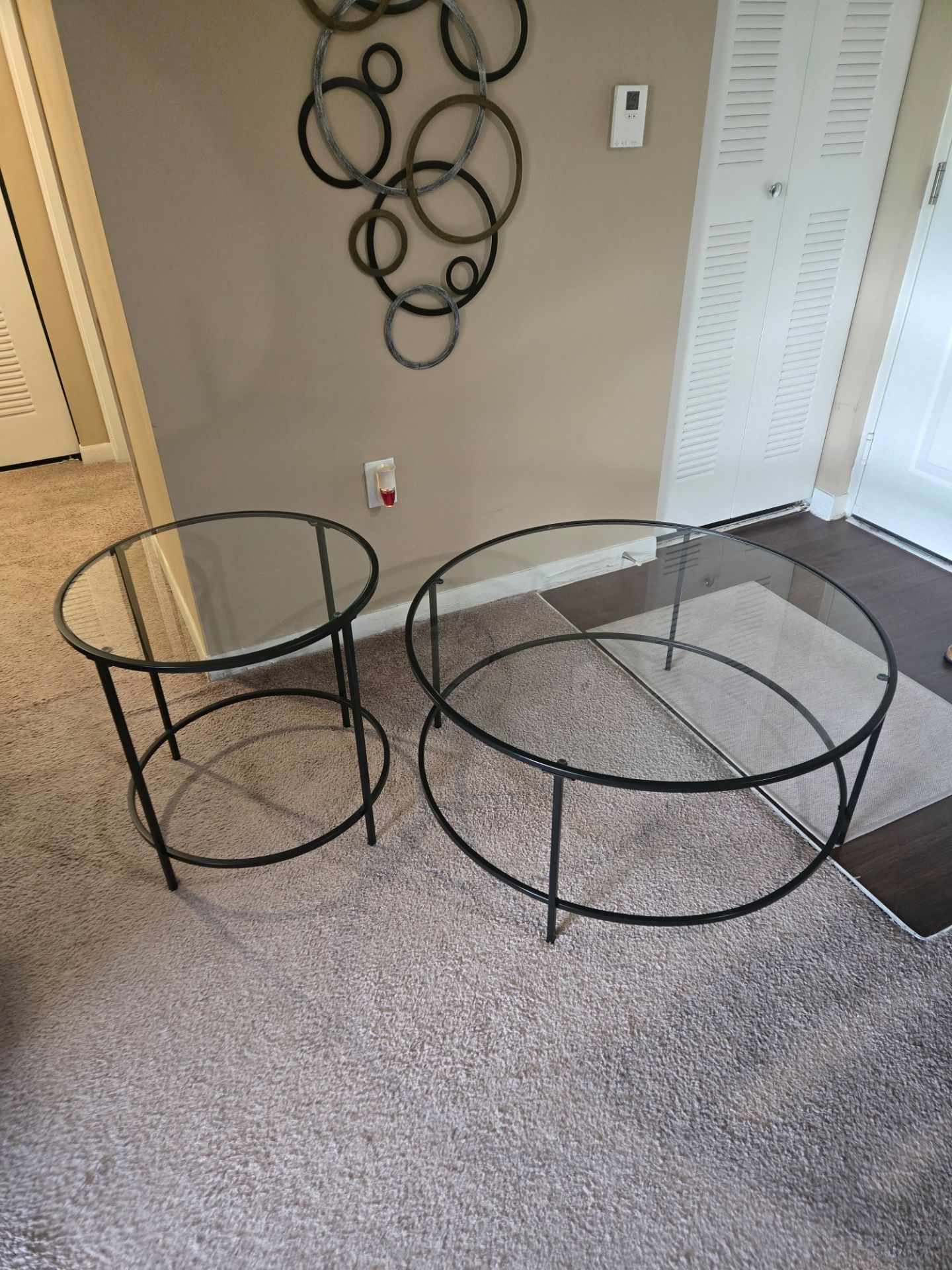 Set of 2 coffee and side tables - Crystal and Modern Black Metal
