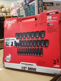 Milwaukee
SHOCKWAVE 1/2 in. Drive Metric 6 Point Impact Socket