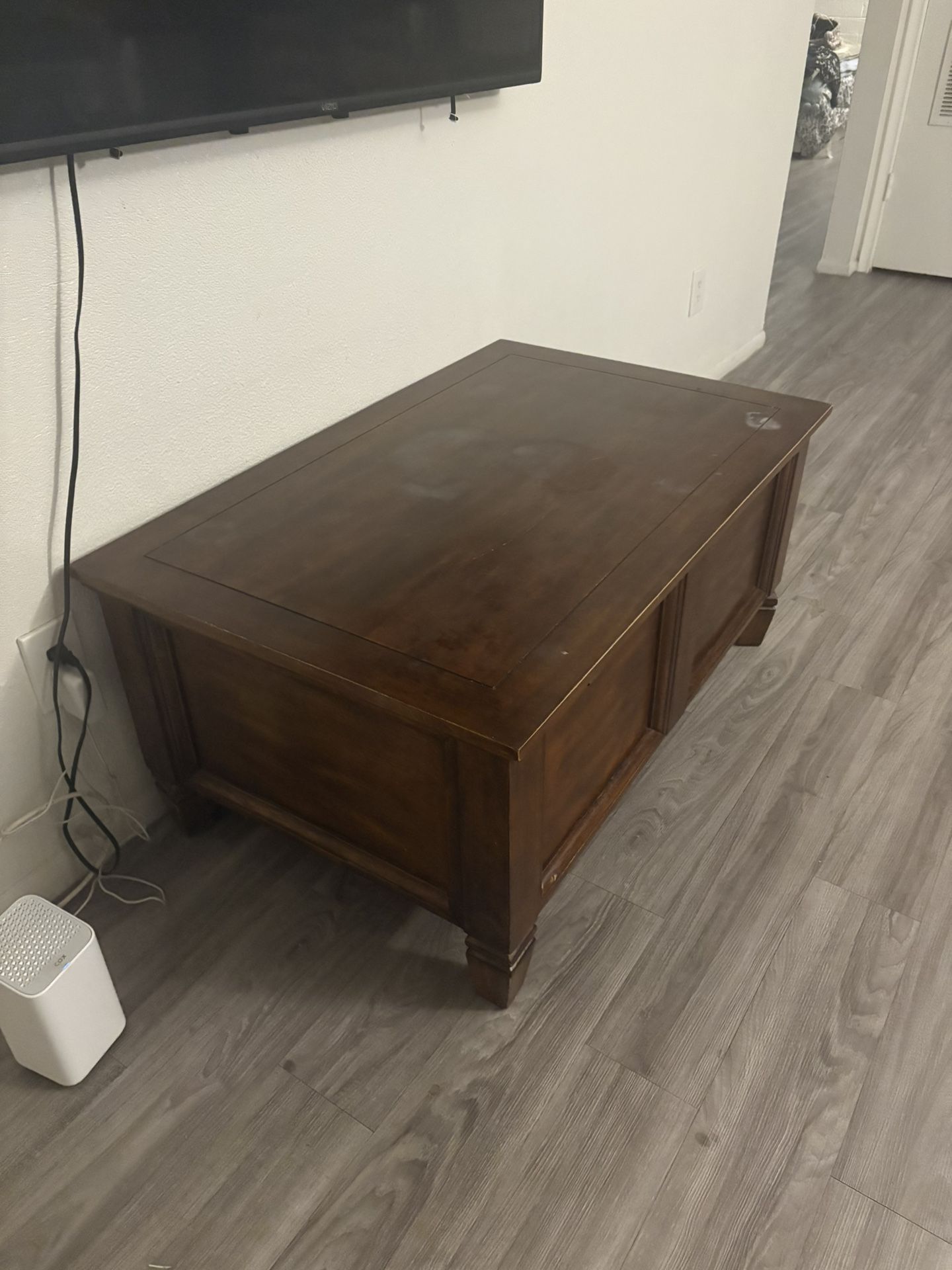 Brown Table / Ottoman