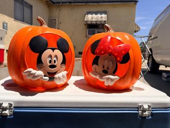 Mickey & Minnie pumpkins
