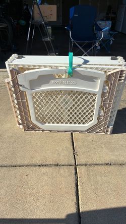 Child indoor/outdoor fence