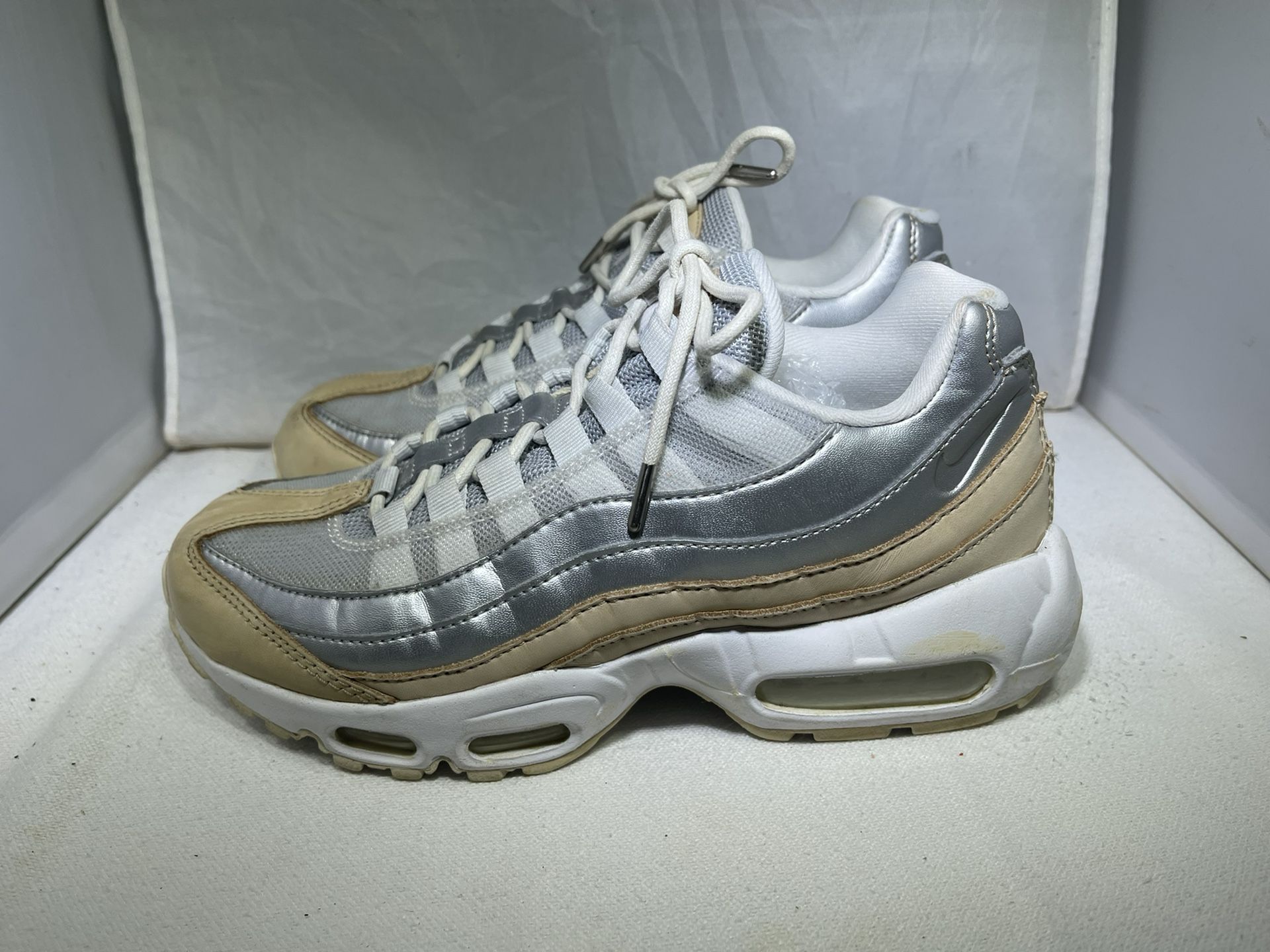 PreOwned Nike Air Max 95 SE Pure Platinum Women's Silver Running
