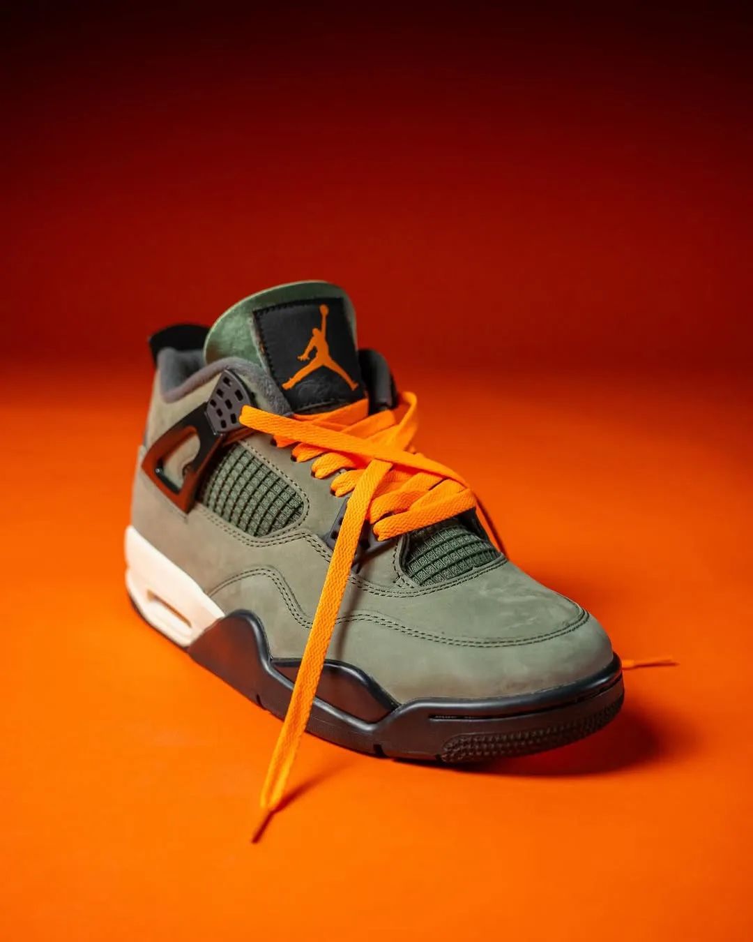Jordan 4 Undefeated Size 11