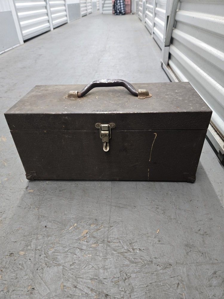 Vintage Toolbox/Tacklebox Good Condition