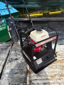 Plate compactor