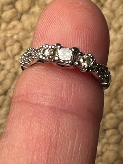 10k White Gold Diamond Ring Size 4.5
