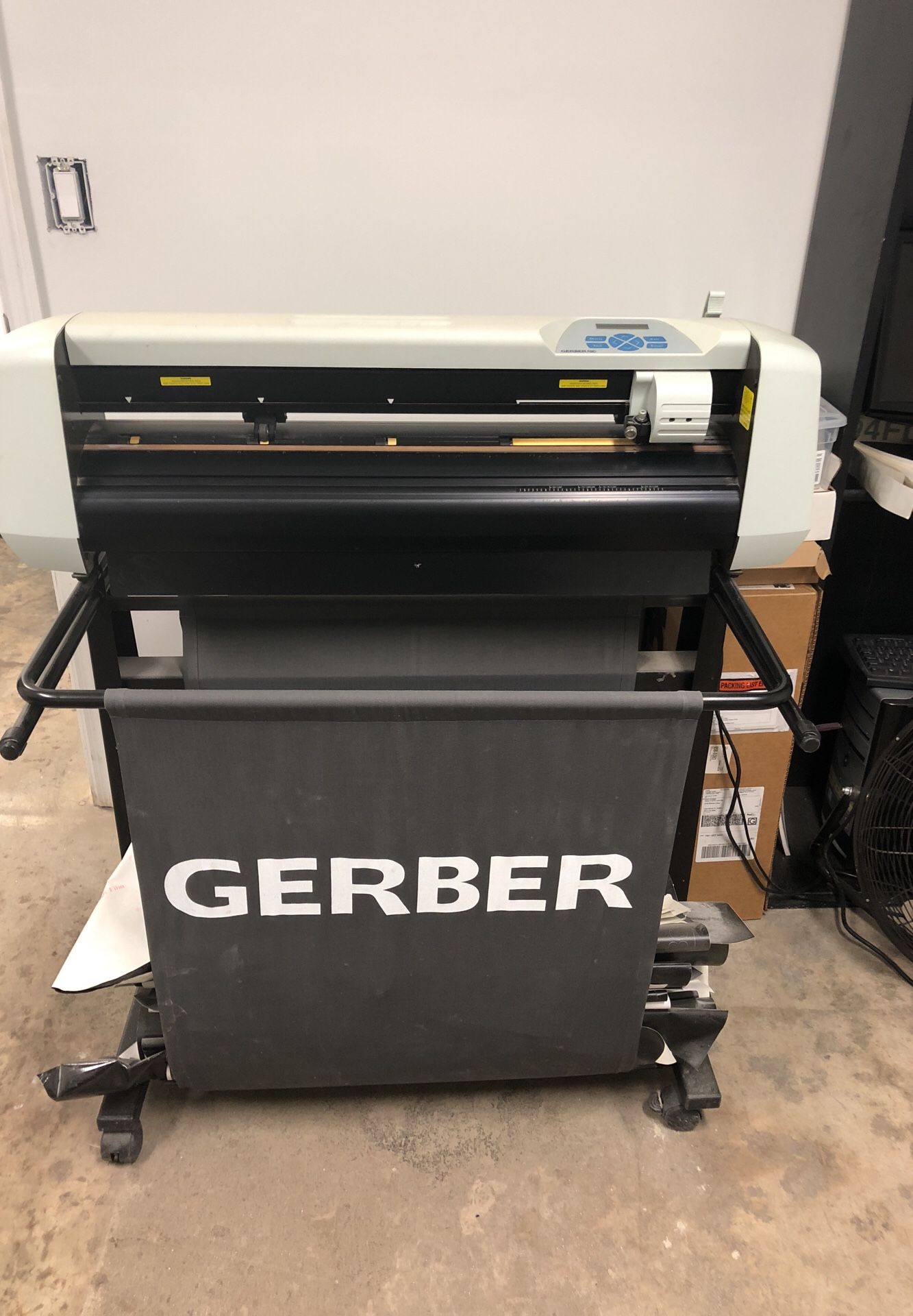 Gerber P2C Vinyl Cutter $100
