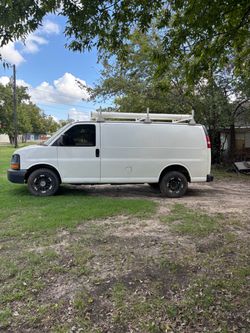 2010 Chevrolet 2500 Express Van