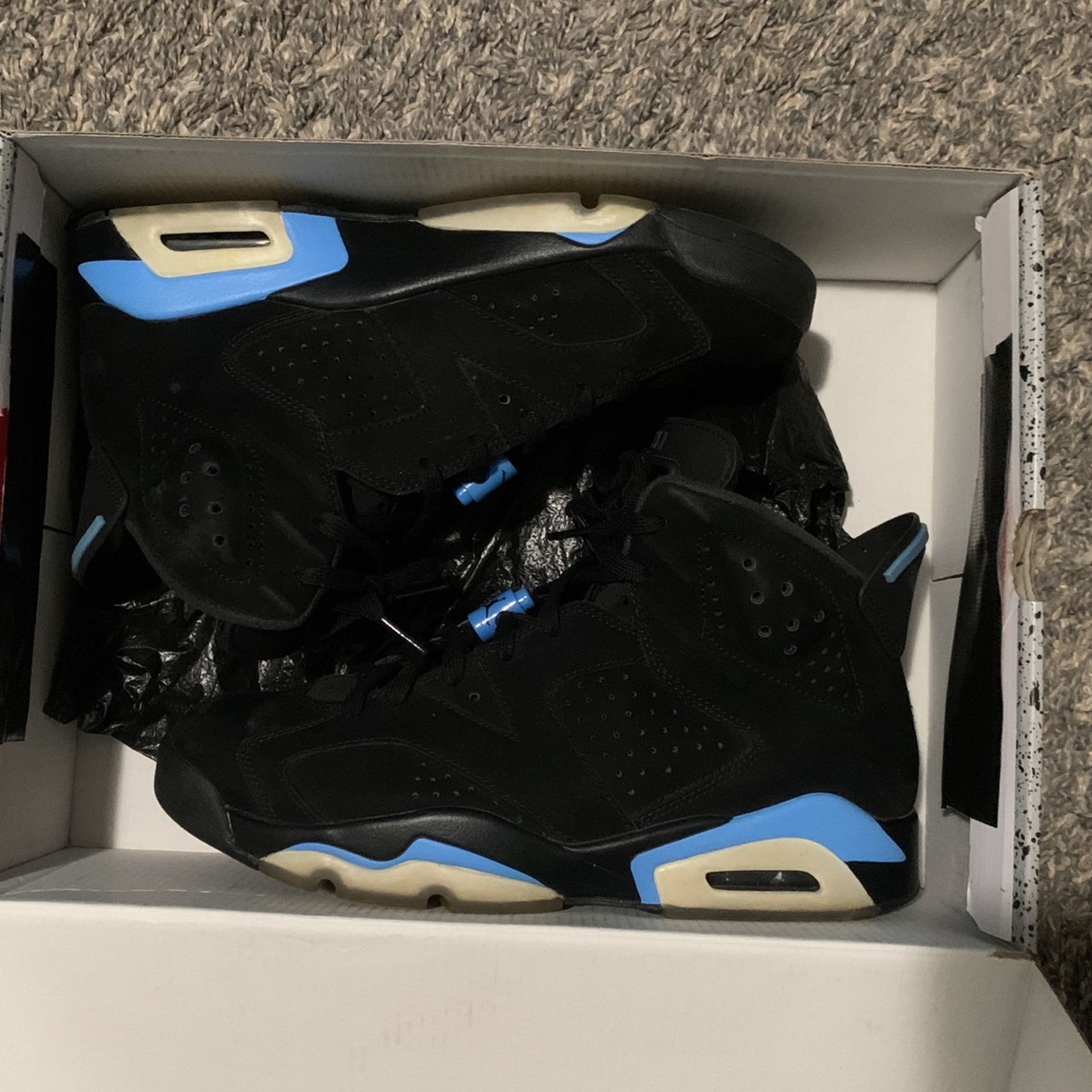 Jordan 6 UNC Size 8