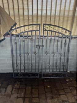 Donovan iron double swing gate