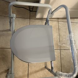 Drive  3-in-1 folding bedside commode