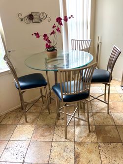 Circle Table Dining Set