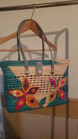 Butterfly basket purse