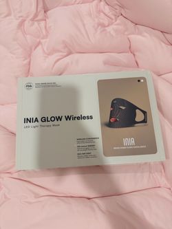 INIA Glow Wireless LED Light Therapy Mask