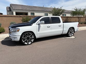 2022 Ram 1500 Big Horn Quad Cab 4X2 64 BOX
