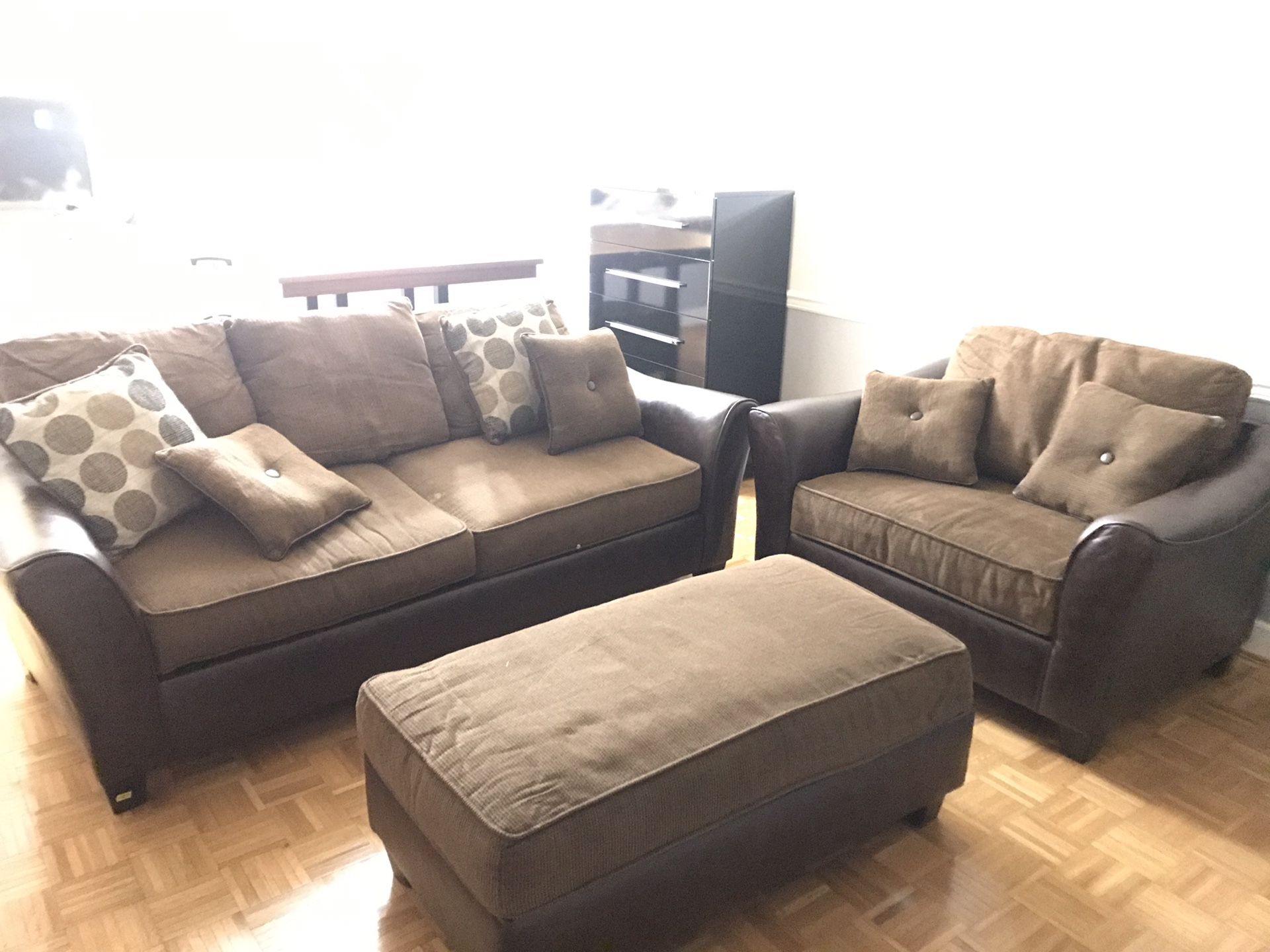 Couch set (set or individual)