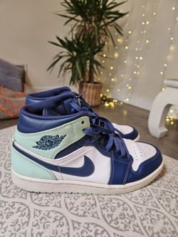 Air JORDAN  SIZE 9.5