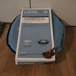 Casserole Dish w/an Insulated Tote