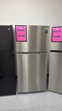 New Midea stainless steel top and bottom 20.5 cu ft fridge. 2 year limited manufacture warranty