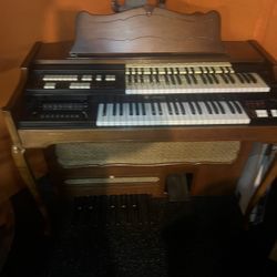 Lowery Organ 
