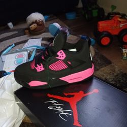 Retro  4 Jordan  Pink Thunder