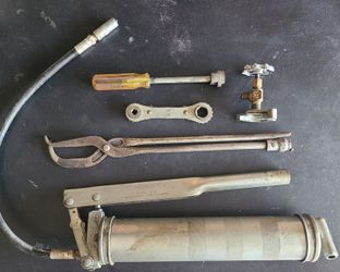 LOT OF VINTAGE TOOLS 