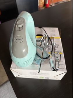 Hand mixer