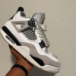 Jordan 4 Military Black Size 8