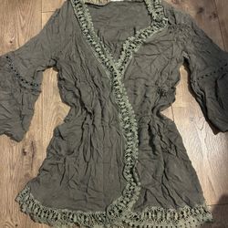 Olive green flowy open cardigan with crotchet lace design. Size M kimono 