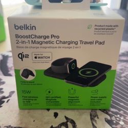 2-in-1 Magnetic Charging Travel Pad with Qi2 15W