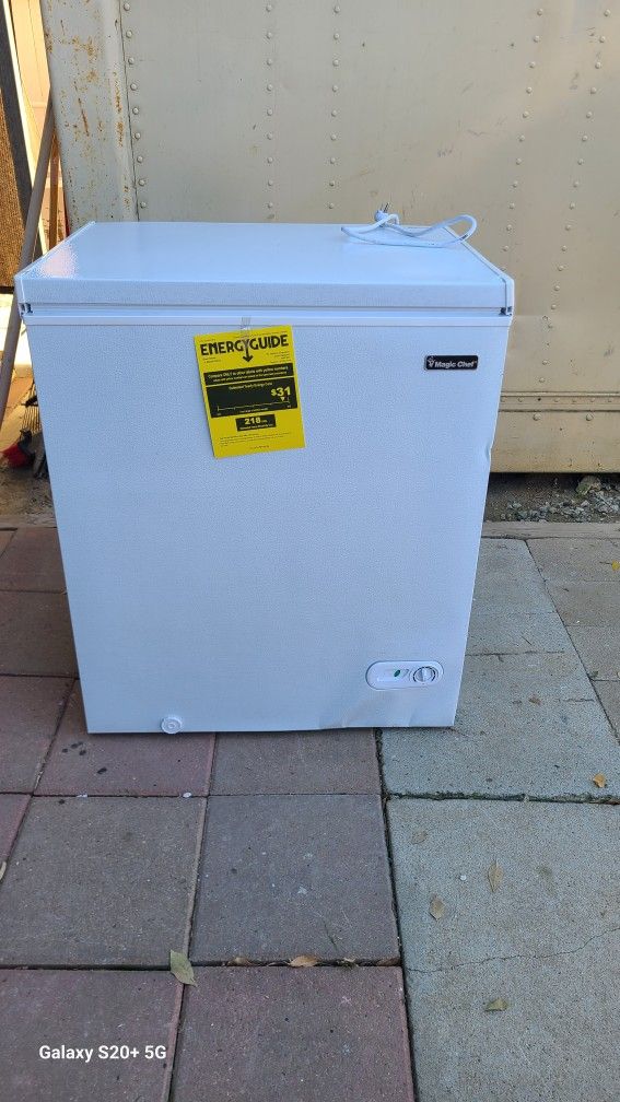 magic Chef 5.0 cu ft. Chest freezer