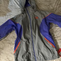 Women’s North face Windbreaker 