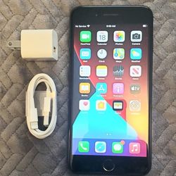 iPhone 7 Plus - UNLOCKED - Like New 