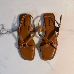 Sonoma Goods for Life Brown Strappy Sandals