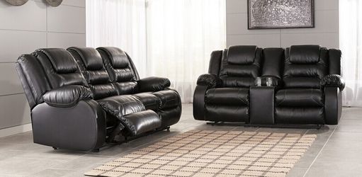 Ultra plush reclining couch and love seat set!