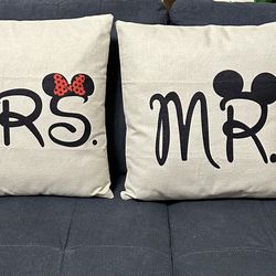 Disney Throw Pillow & Cover, Mr & Mrs , Mickey & Minnie